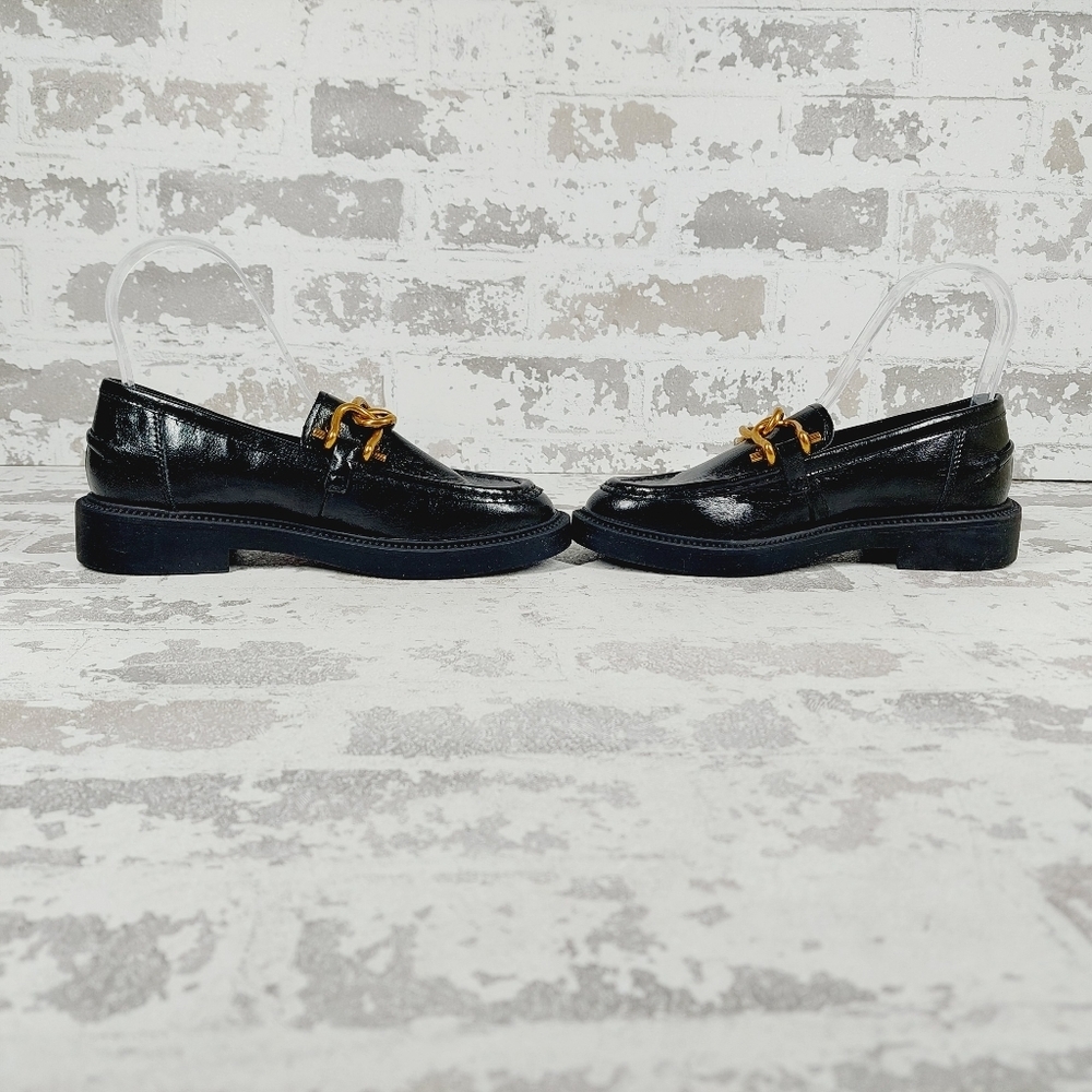 New Steve Madden Karmine Gleaming Black Leather Goldtone Hardware Loafer W945 - Picture 7 of 11
